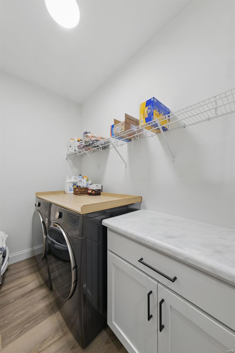 Kirkwood, Missouri 63122, United States, 5 Bedrooms Bedrooms, ,4 BathroomsBathrooms,Residential,Pending,100505