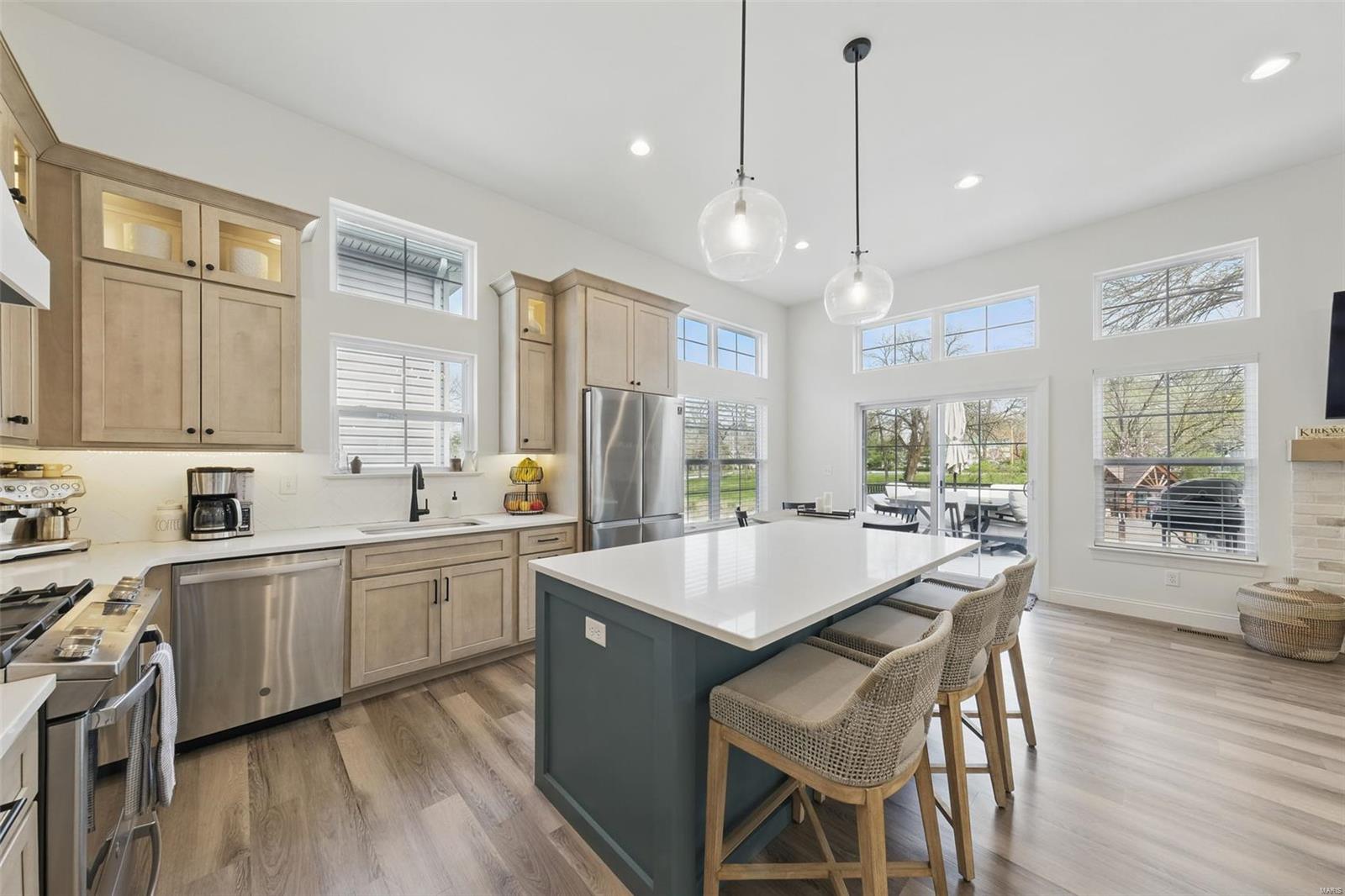 Kirkwood, Missouri 63122, United States, 5 Bedrooms Bedrooms, ,4 BathroomsBathrooms,Residential,Pending,100505