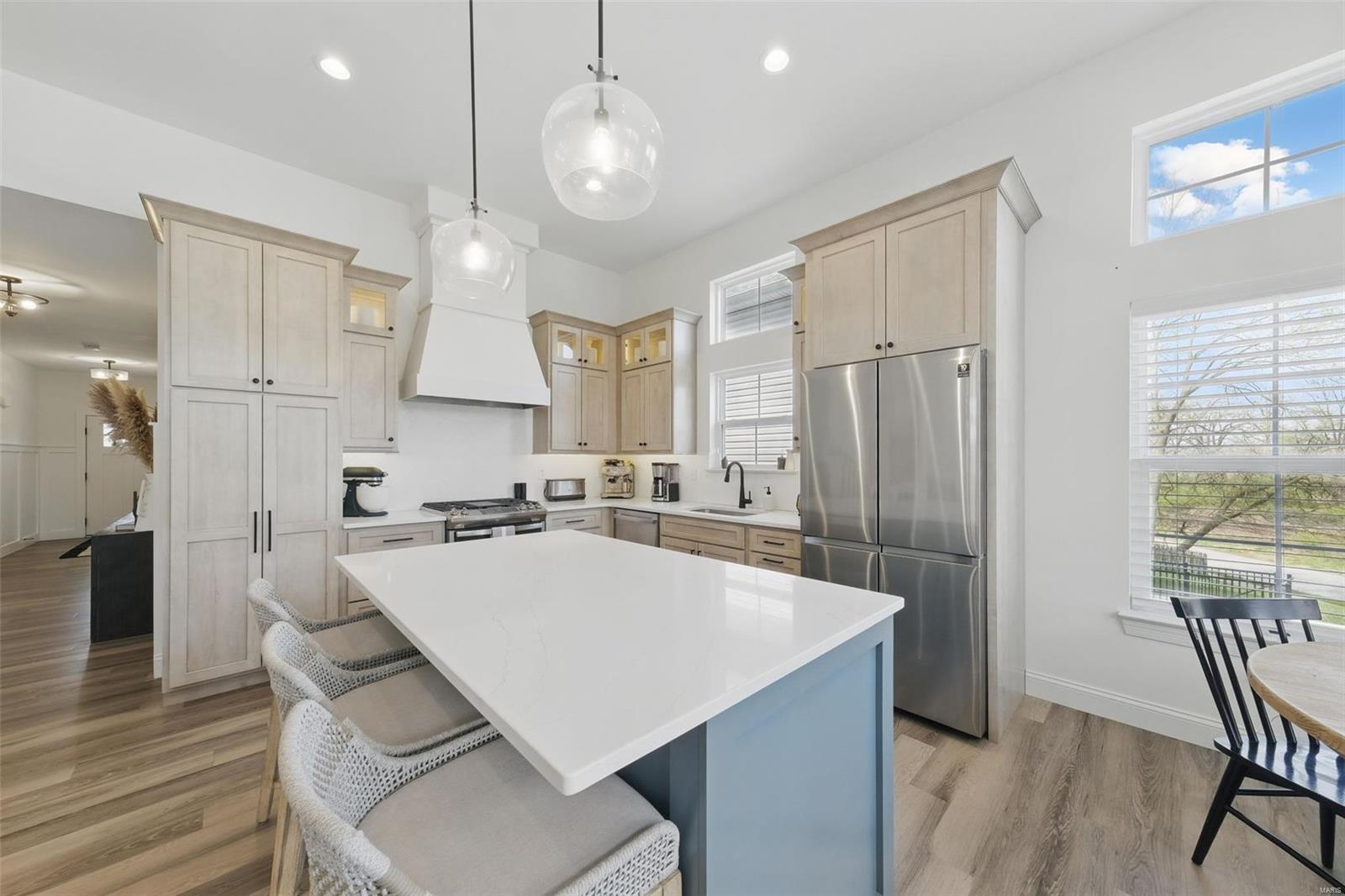 Kirkwood, Missouri 63122, United States, 5 Bedrooms Bedrooms, ,4 BathroomsBathrooms,Residential,Pending,100505