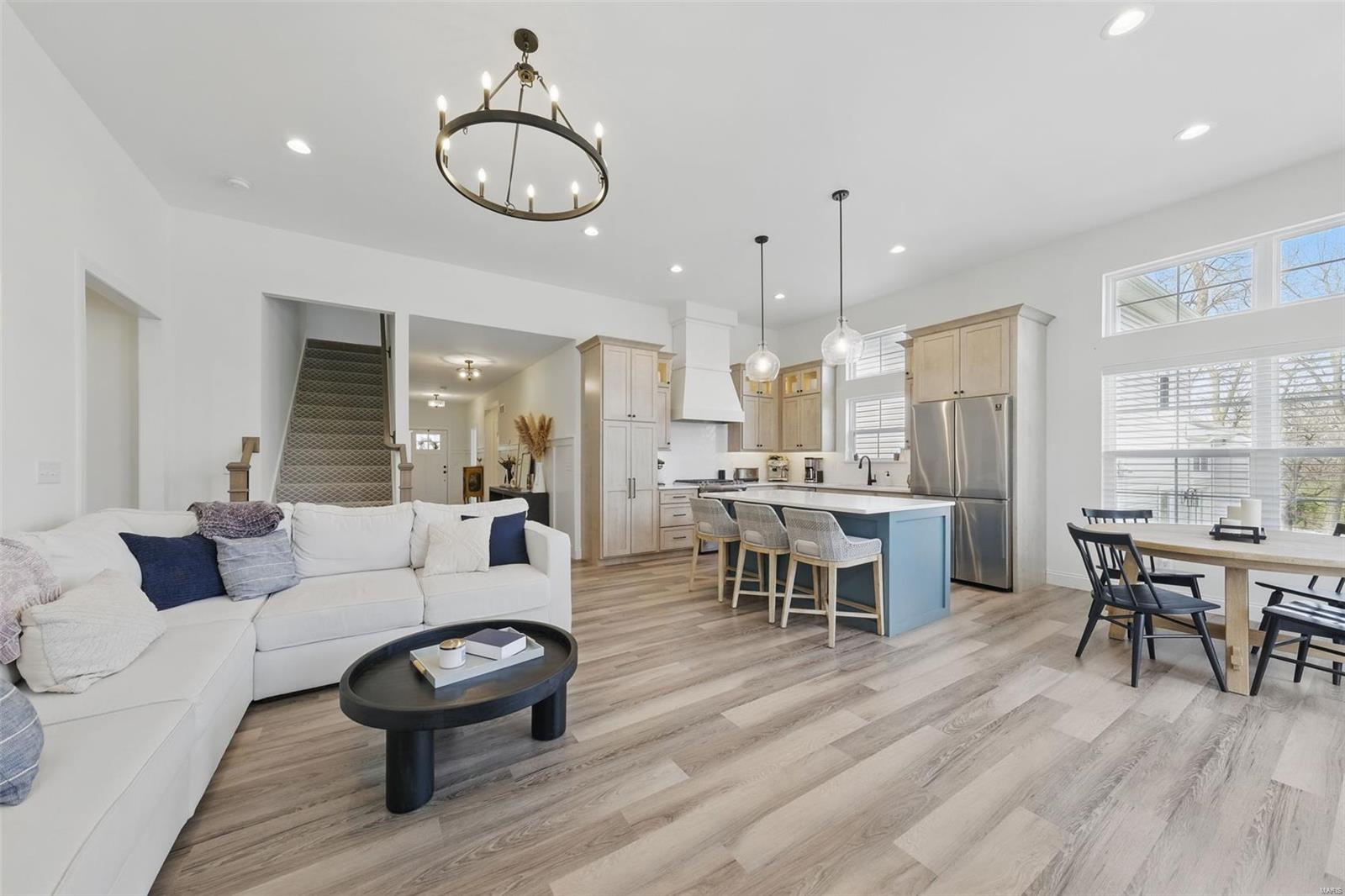 Kirkwood, Missouri 63122, United States, 5 Bedrooms Bedrooms, ,4 BathroomsBathrooms,Residential,Pending,100505