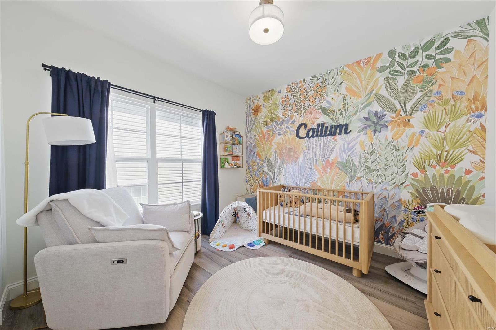 Kirkwood, Missouri 63122, United States, 5 Bedrooms Bedrooms, ,4 BathroomsBathrooms,Residential,Pending,100505