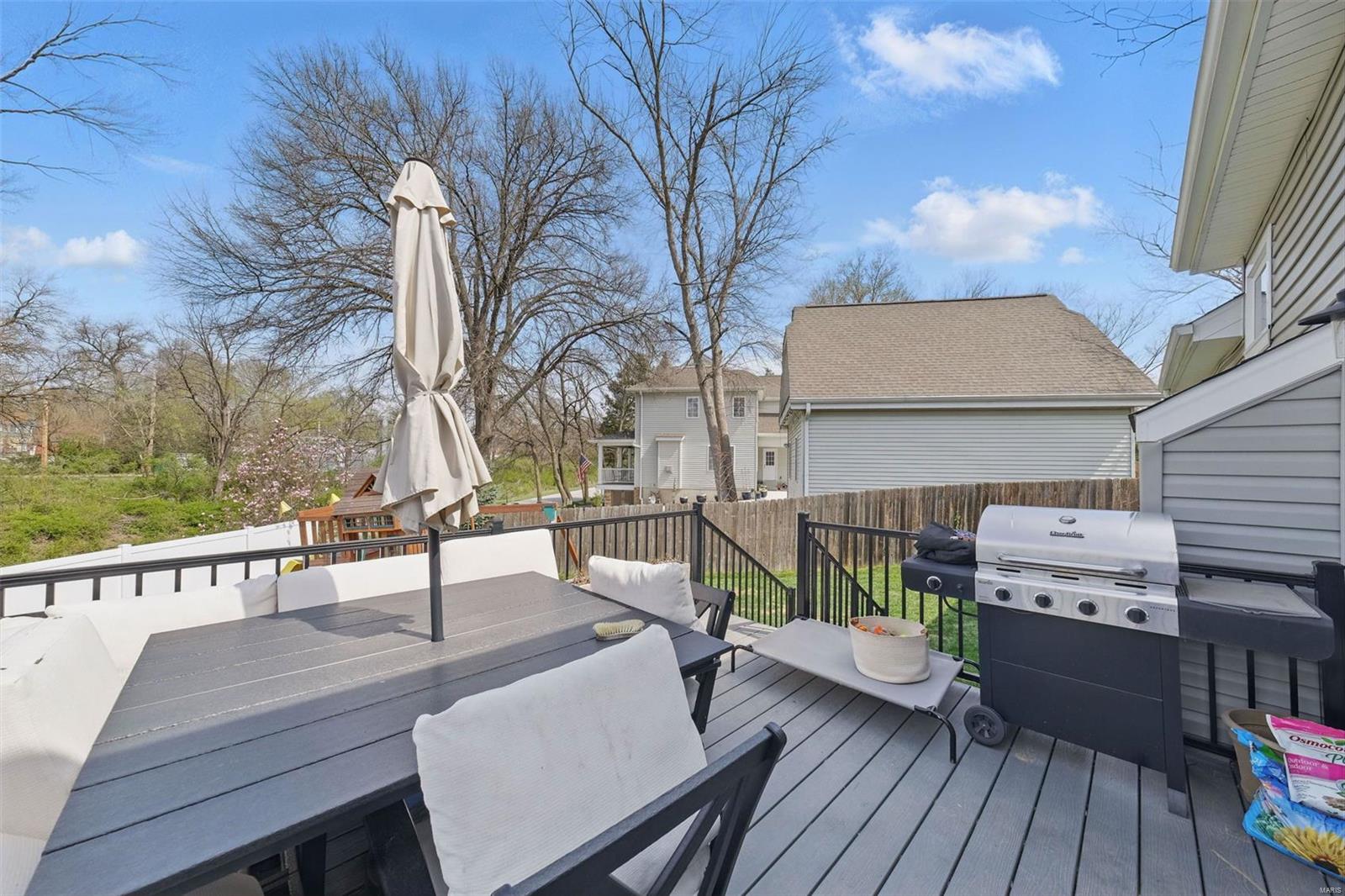 Kirkwood, Missouri 63122, United States, 5 Bedrooms Bedrooms, ,4 BathroomsBathrooms,Residential,Pending,100505