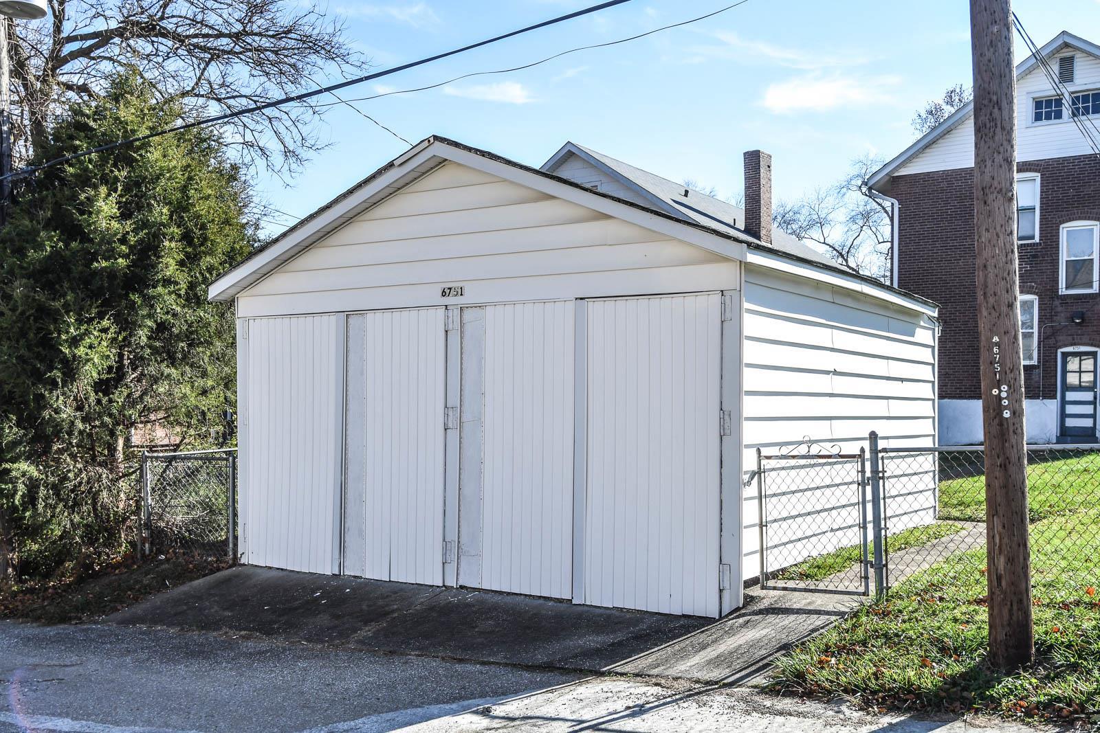 Sadler Place - Residential Income