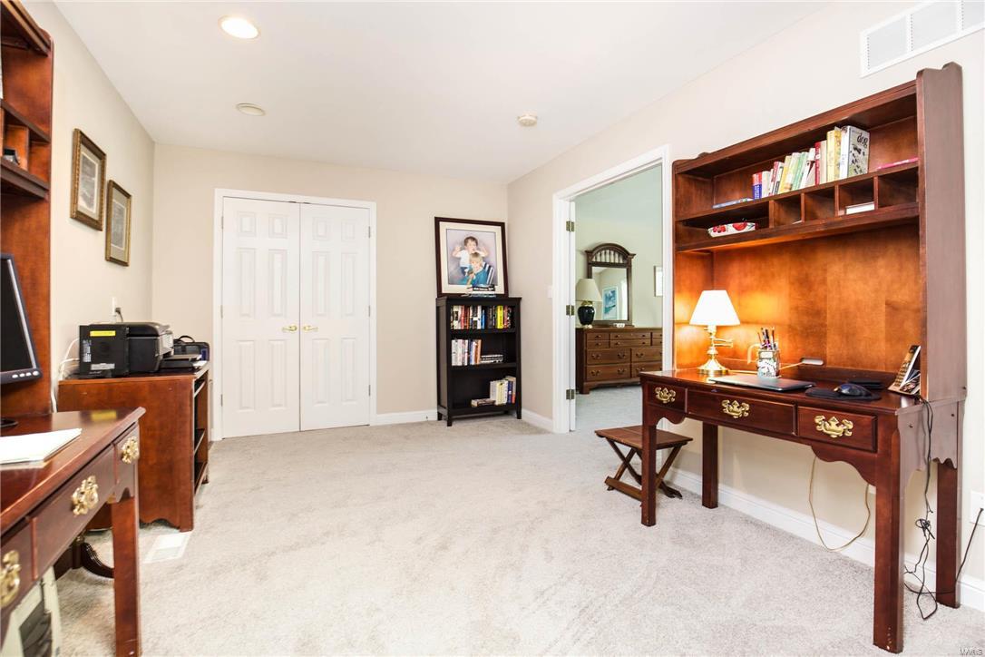 Lindgate Manor - Residential