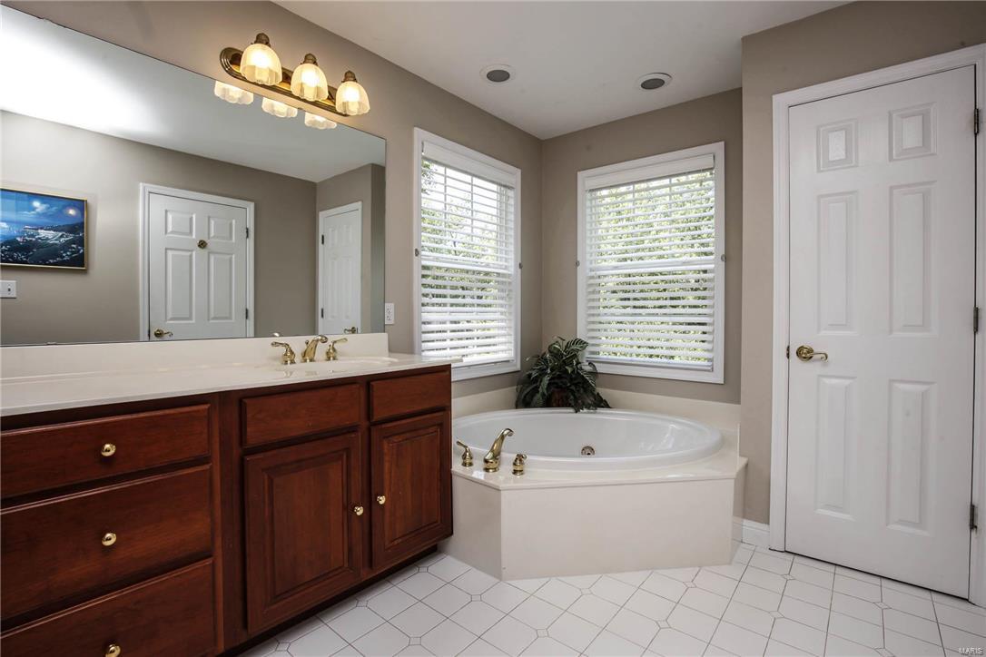 Lindgate Manor - Residential