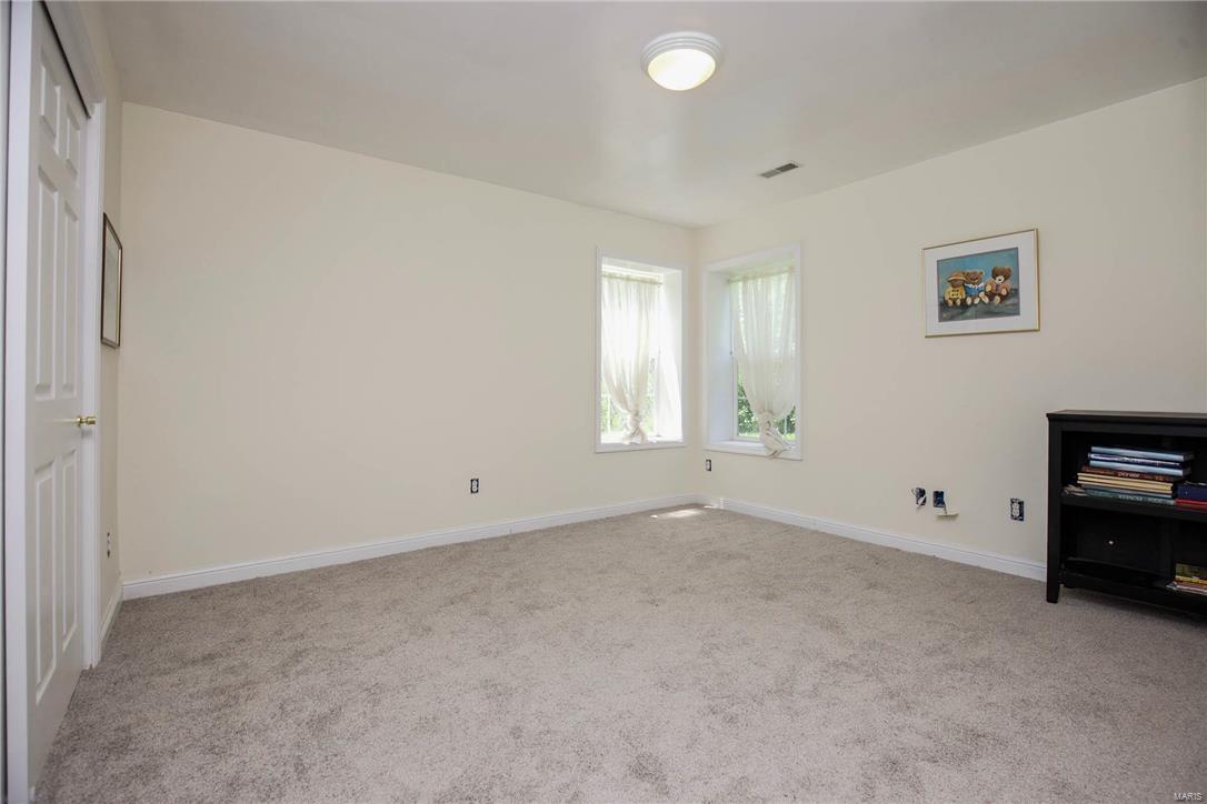 Lindgate Manor - Residential