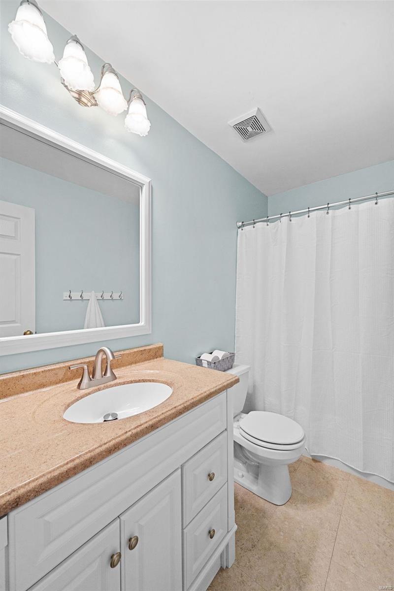 Wentzville, Missouri 63385, United States, 3 Bedrooms Bedrooms, ,2 BathroomsBathrooms,Residential,Pending,85205
