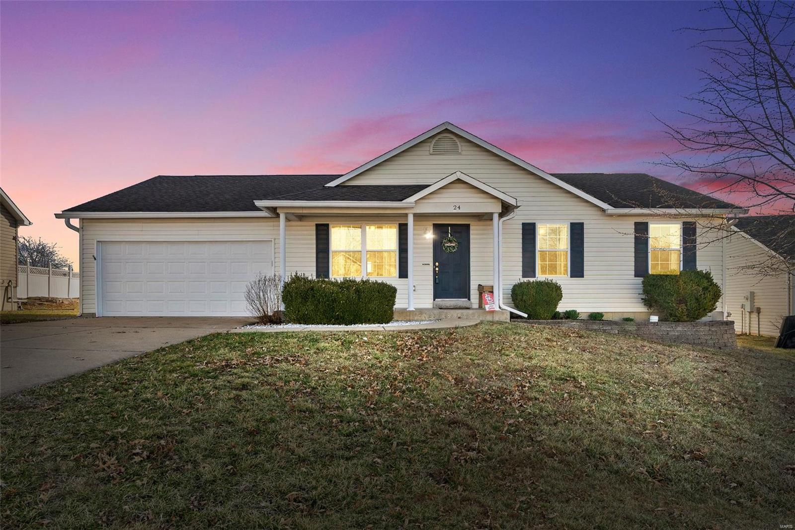 Wentzville, Missouri 63385, United States, 3 Bedrooms Bedrooms, ,2 BathroomsBathrooms,Residential,Pending,85205