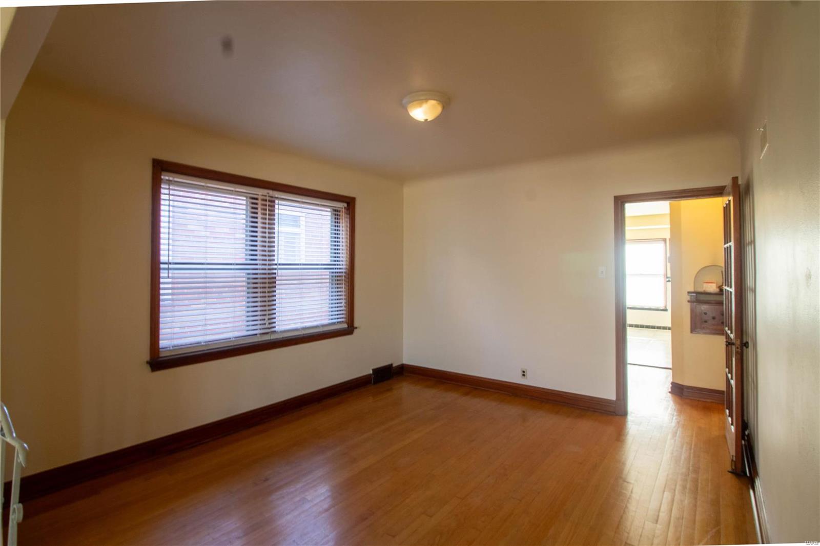 St Louis, Missouri 63116, United States, 2 Bedrooms Bedrooms, ,1 BathroomBathrooms,Residential,Active,26734