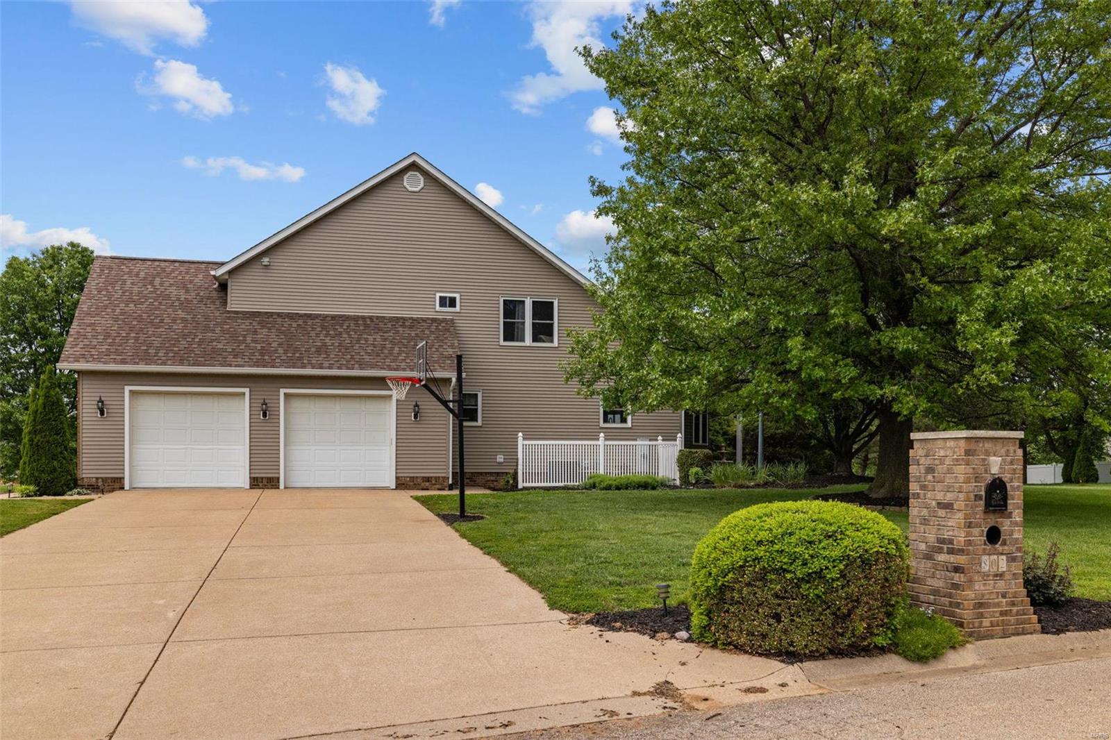 Greenbriar Hills - Residential