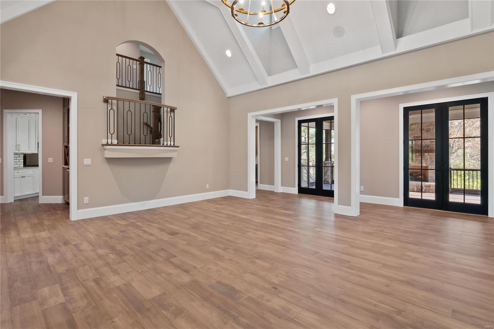 WILLIAMSBURG ESTATES - Residential