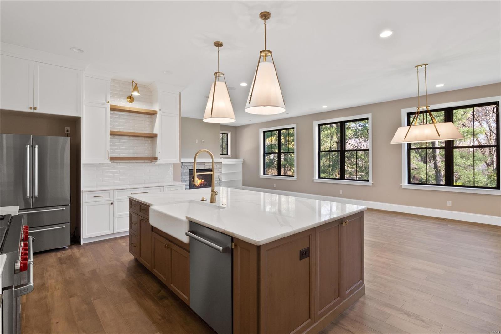 WILLIAMSBURG ESTATES - Residential