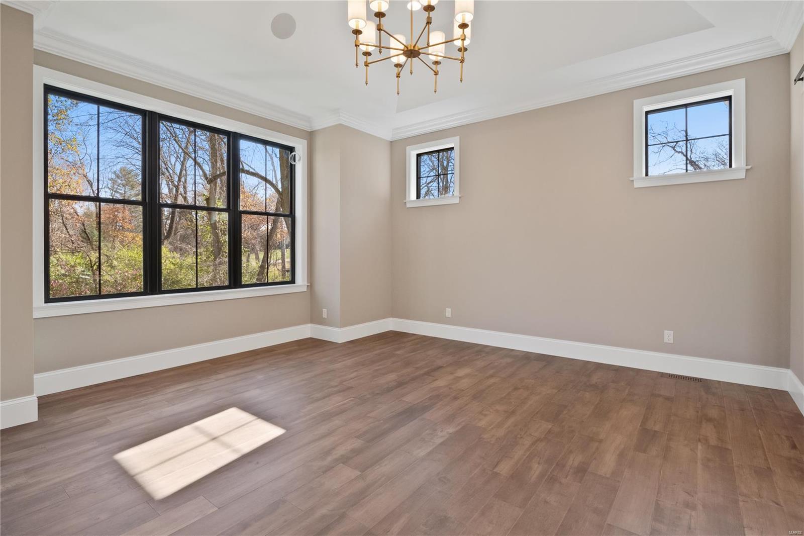 WILLIAMSBURG ESTATES - Residential