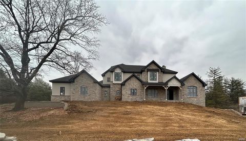 Photo of 18 Williamsburg Estates Drive, Town and Country, MO 63131 (MLS # 23076538)
