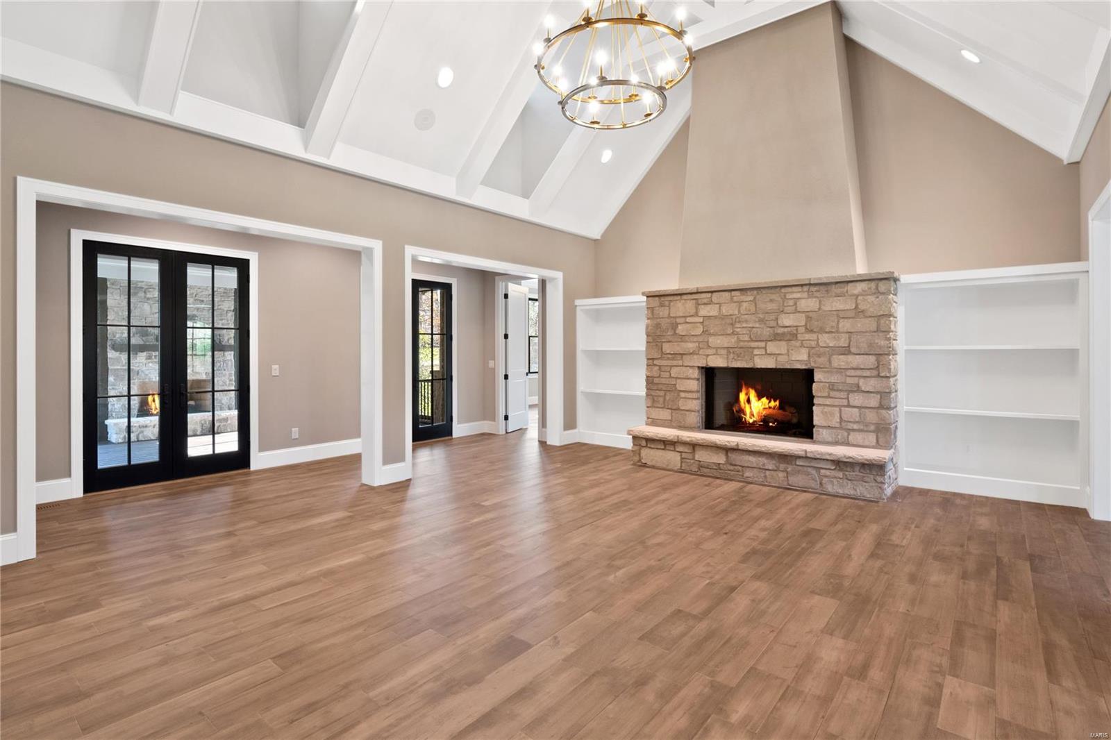 WILLIAMSBURG ESTATES - Residential