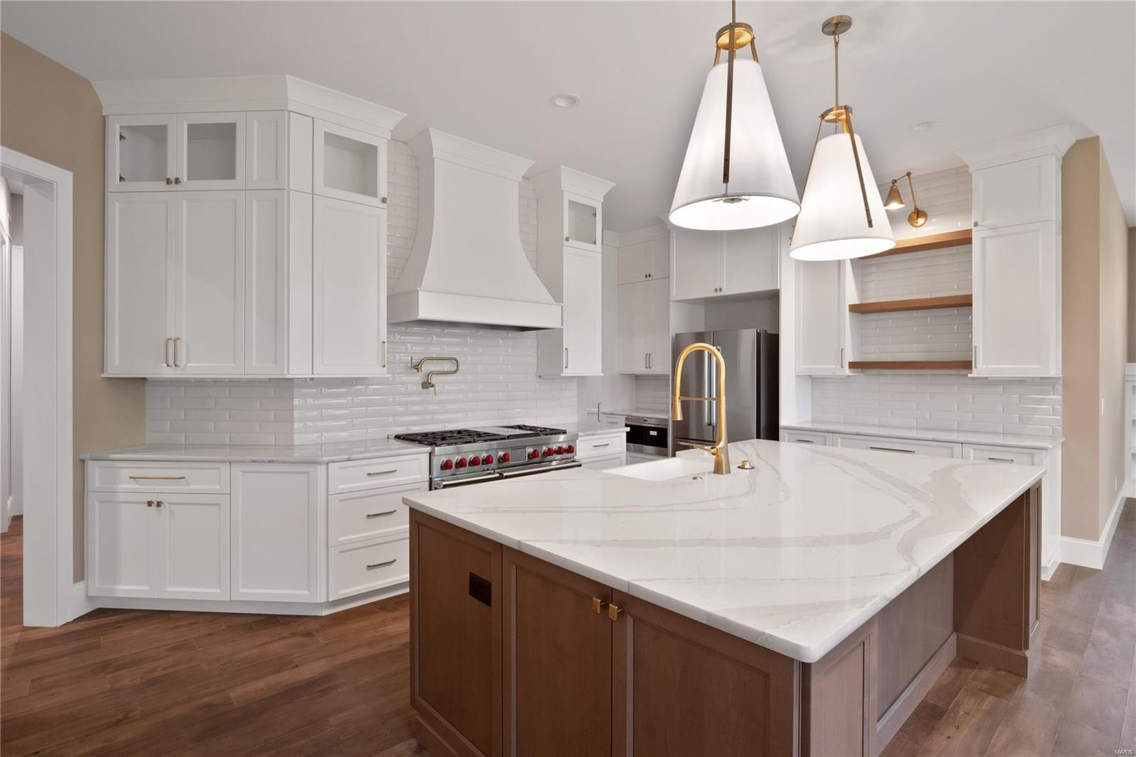 WILLIAMSBURG ESTATES - Residential