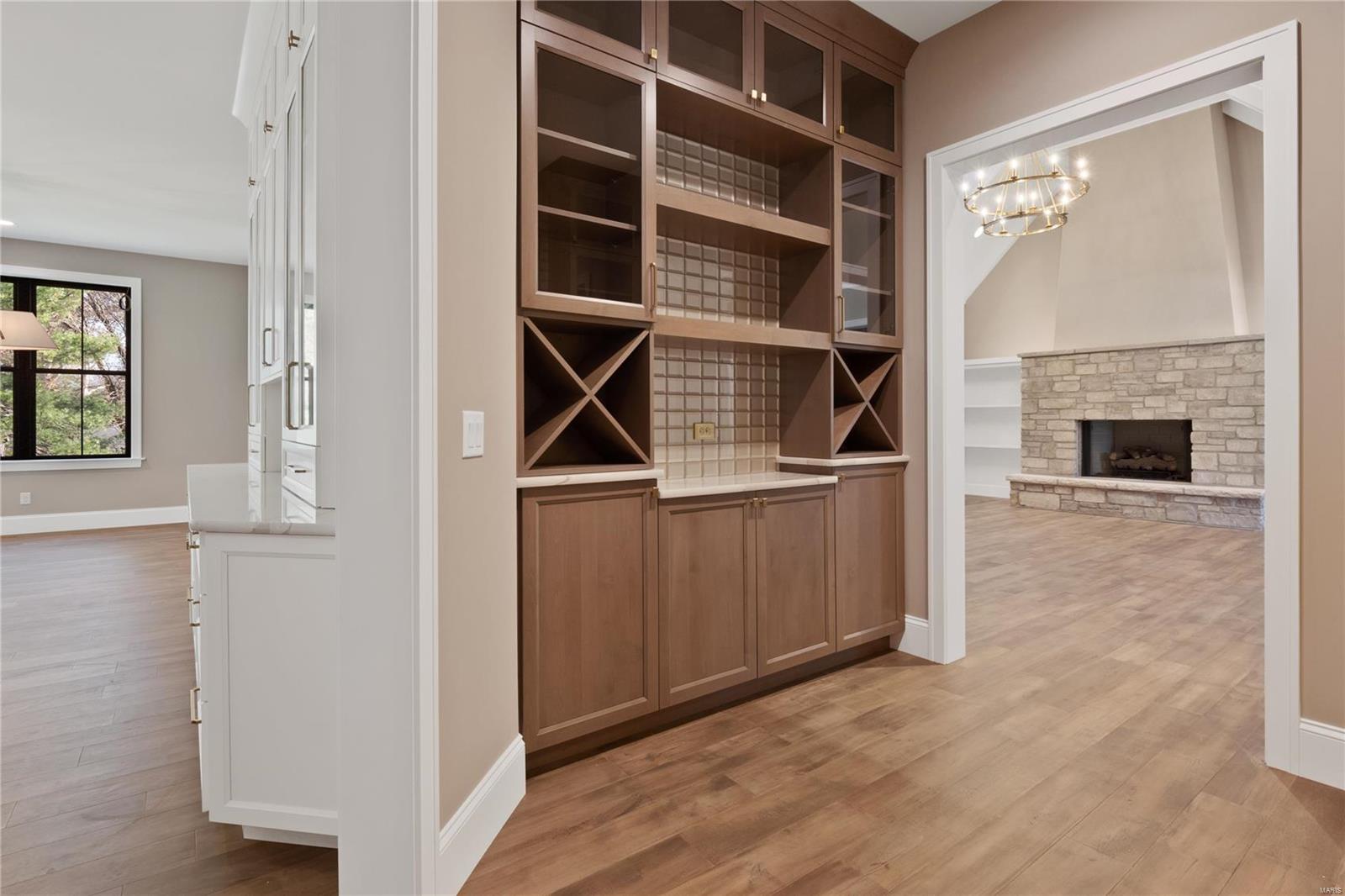 WILLIAMSBURG ESTATES - Residential