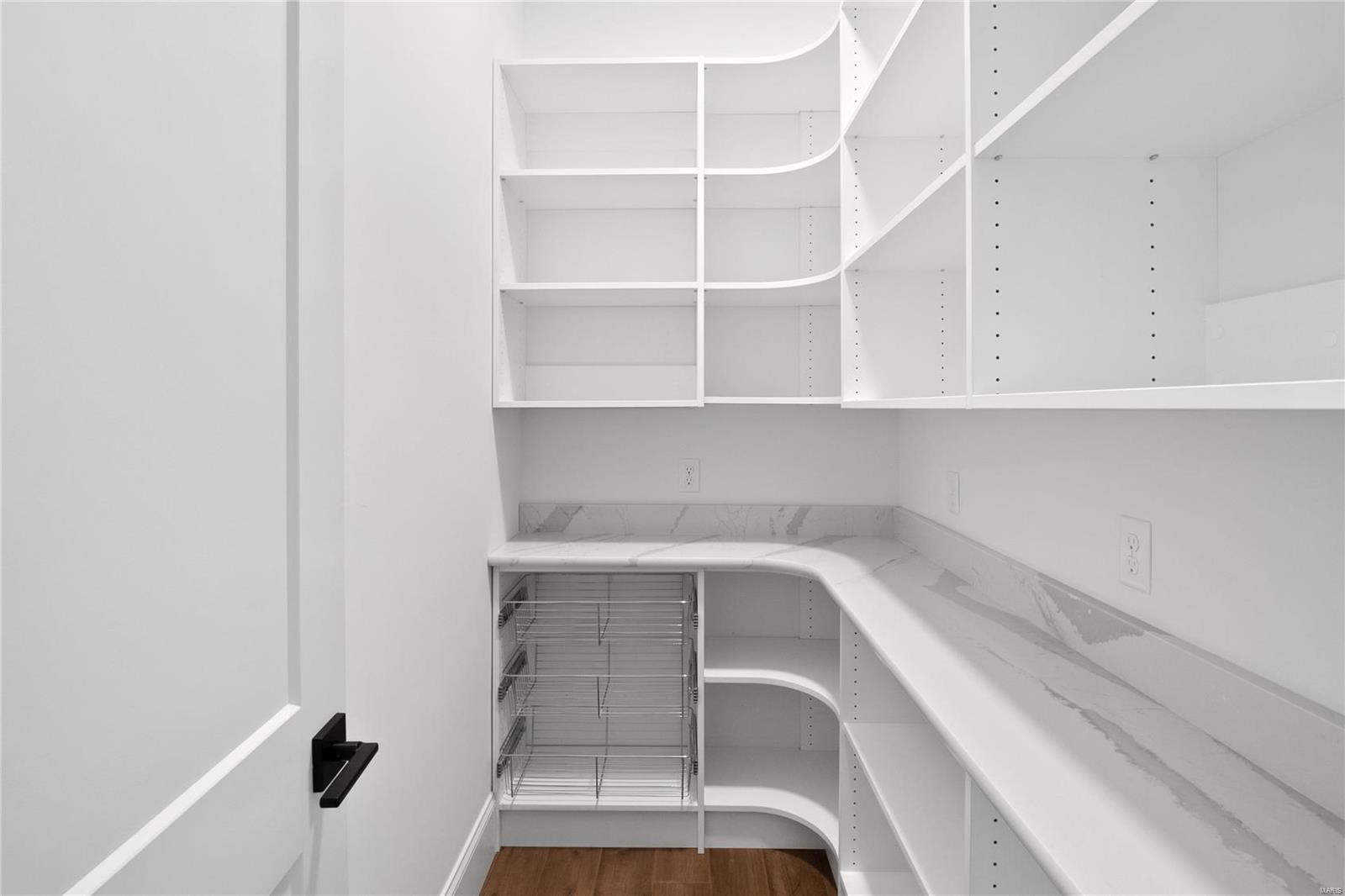 WILLIAMSBURG ESTATES - Residential