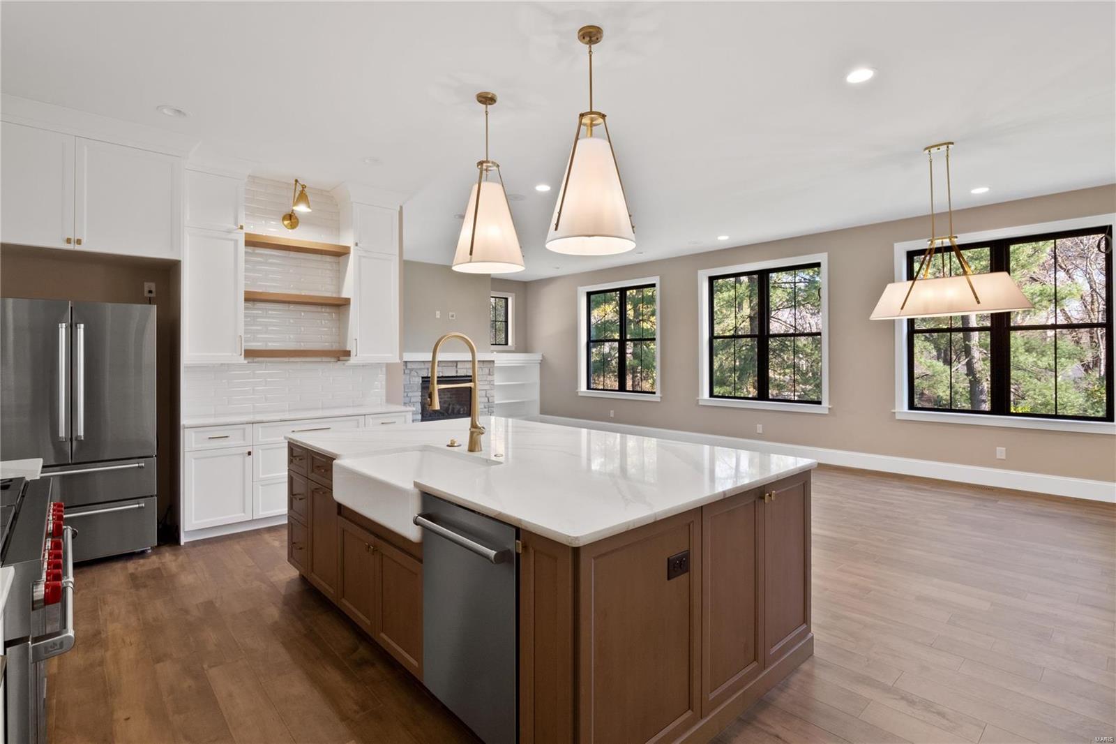 WILLIAMSBURG ESTATES - Residential