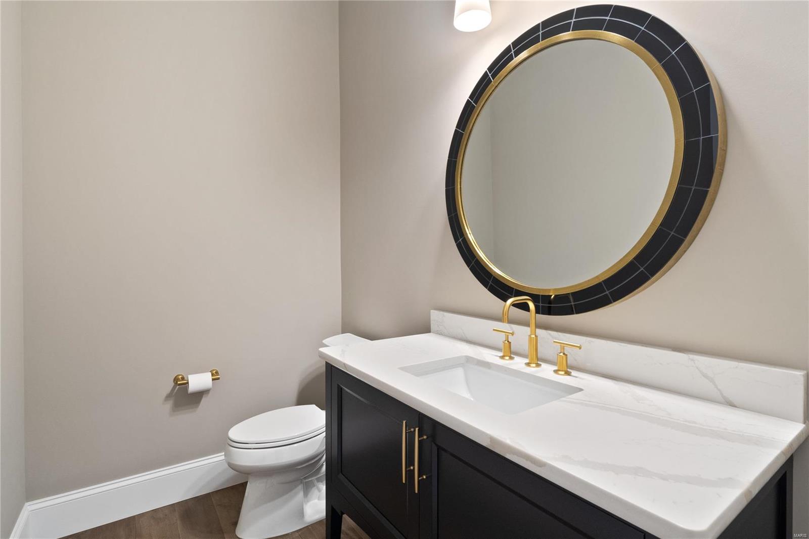 WILLIAMSBURG ESTATES - Residential