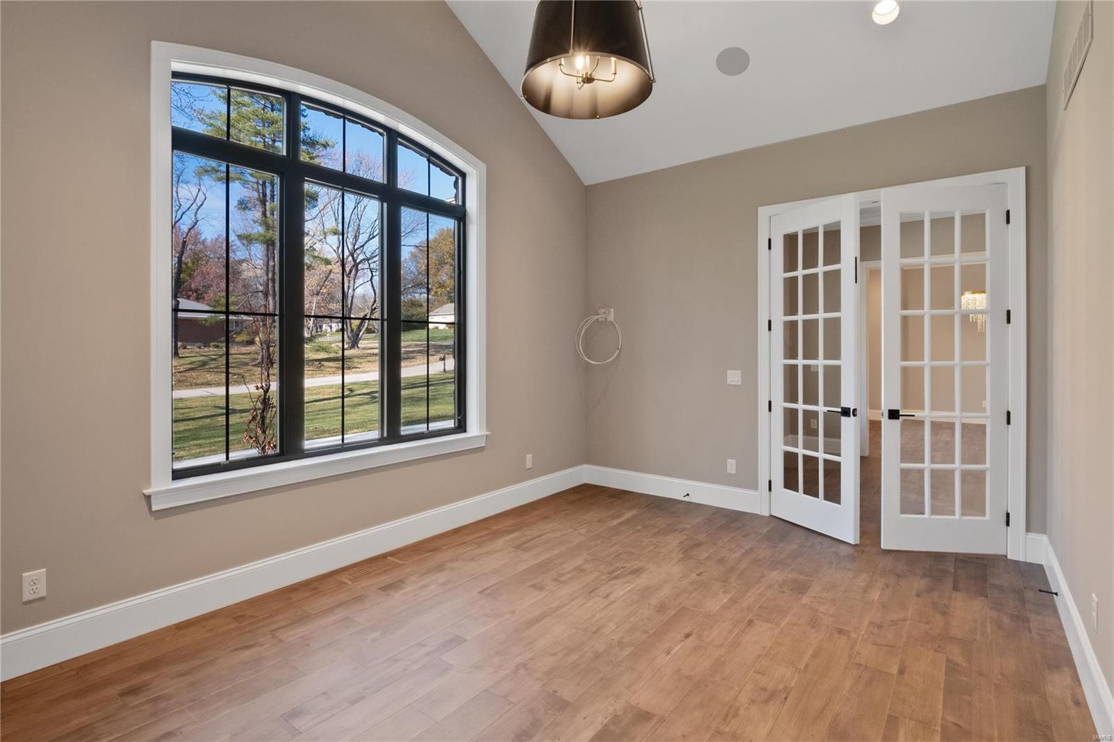 WILLIAMSBURG ESTATES - Residential