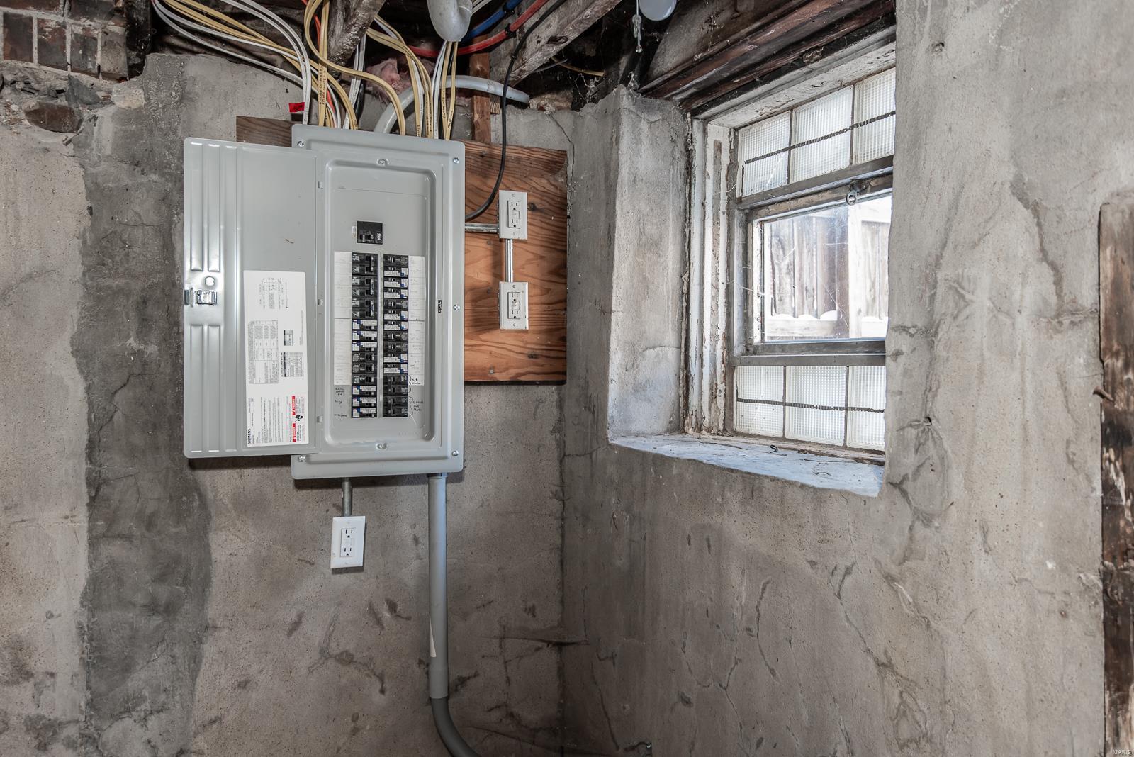 St Louis, Missouri 63104, United States, 3 Bedrooms Bedrooms, ,3 BathroomsBathrooms,Residential,Pending,22788