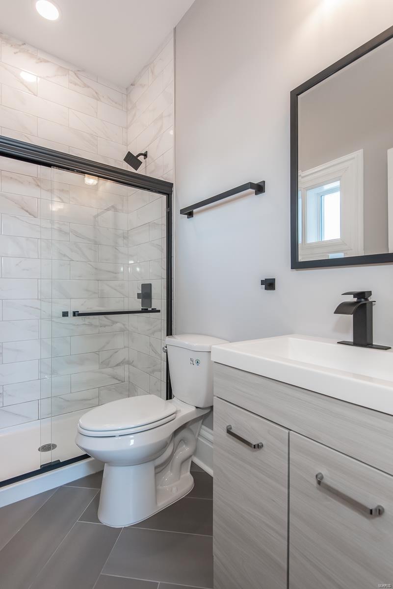 St Louis, Missouri 63104, United States, 3 Bedrooms Bedrooms, ,3 BathroomsBathrooms,Residential,Pending,22788