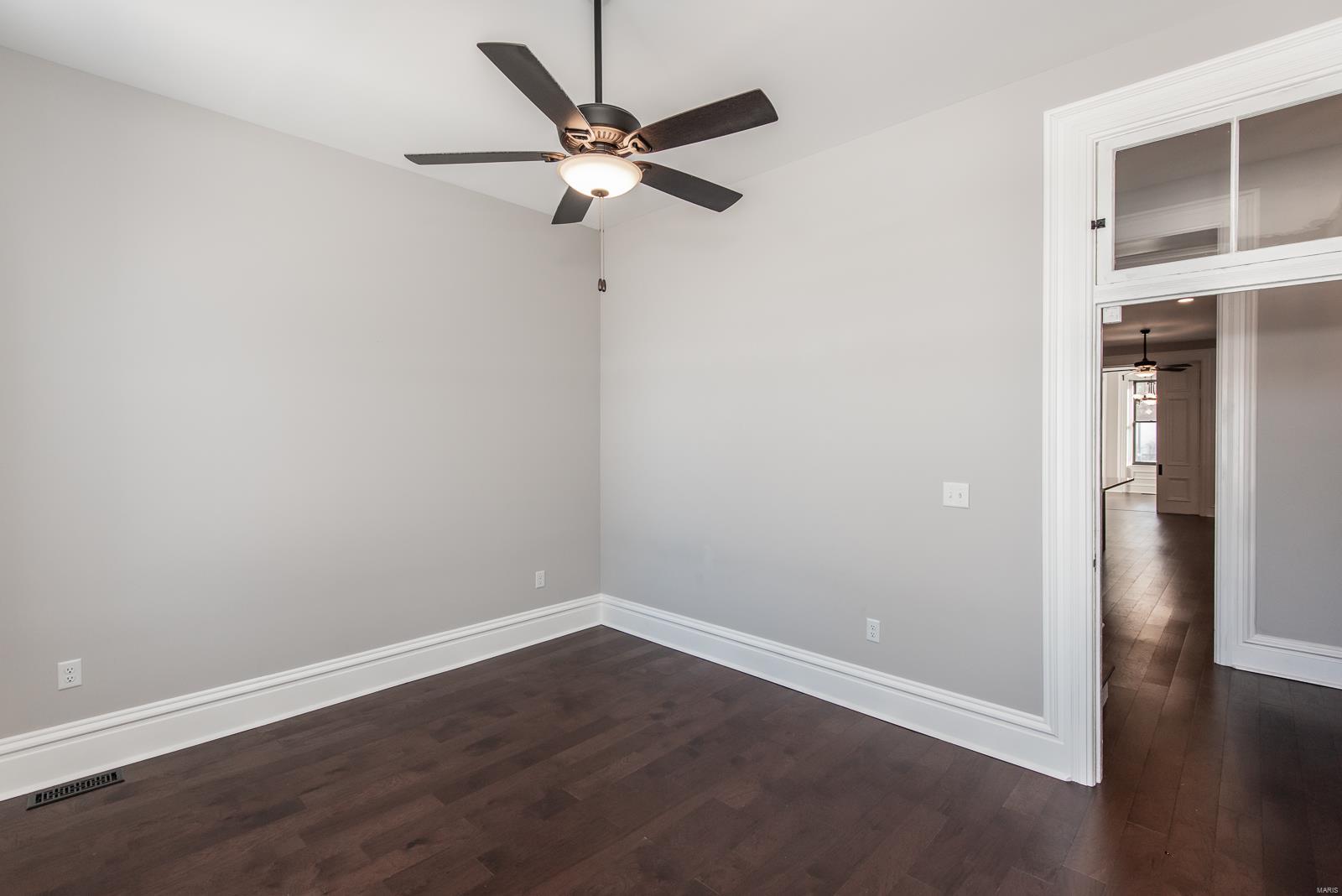 St Louis, Missouri 63104, United States, 3 Bedrooms Bedrooms, ,3 BathroomsBathrooms,Residential,Pending,22788