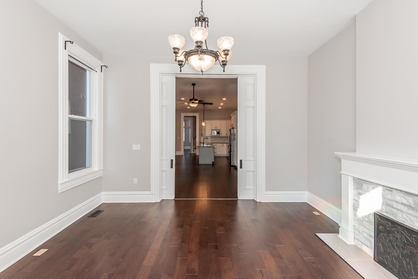 St Louis, Missouri 63104, United States, 3 Bedrooms Bedrooms, ,3 BathroomsBathrooms,Residential,Pending,22788