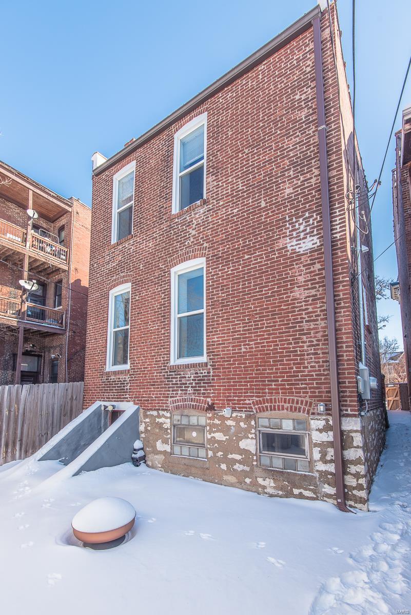 St Louis, Missouri 63104, United States, 3 Bedrooms Bedrooms, ,3 BathroomsBathrooms,Residential,Pending,22788