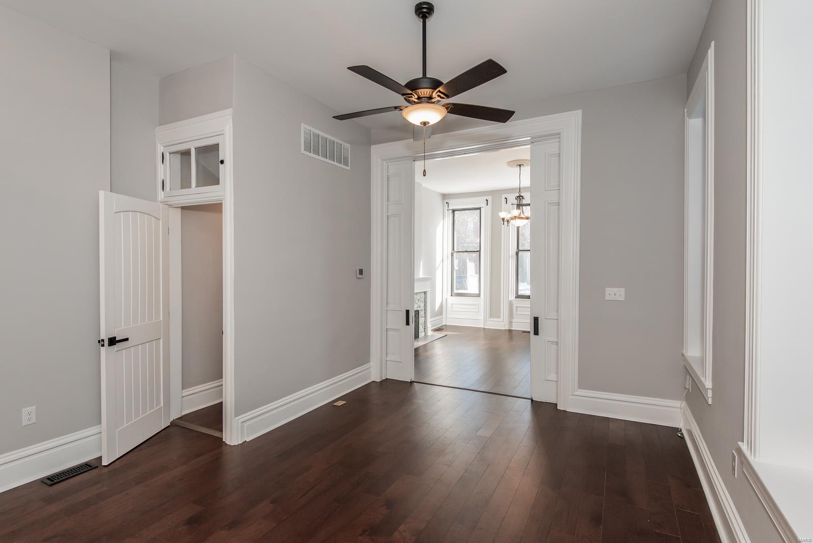 St Louis, Missouri 63104, United States, 3 Bedrooms Bedrooms, ,3 BathroomsBathrooms,Residential,Pending,22788