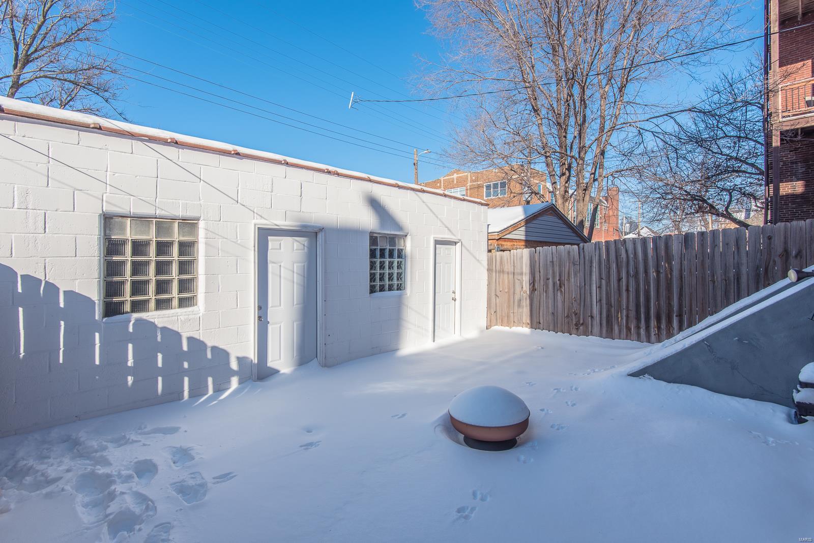 St Louis, Missouri 63104, United States, 3 Bedrooms Bedrooms, ,3 BathroomsBathrooms,Residential,Pending,22788