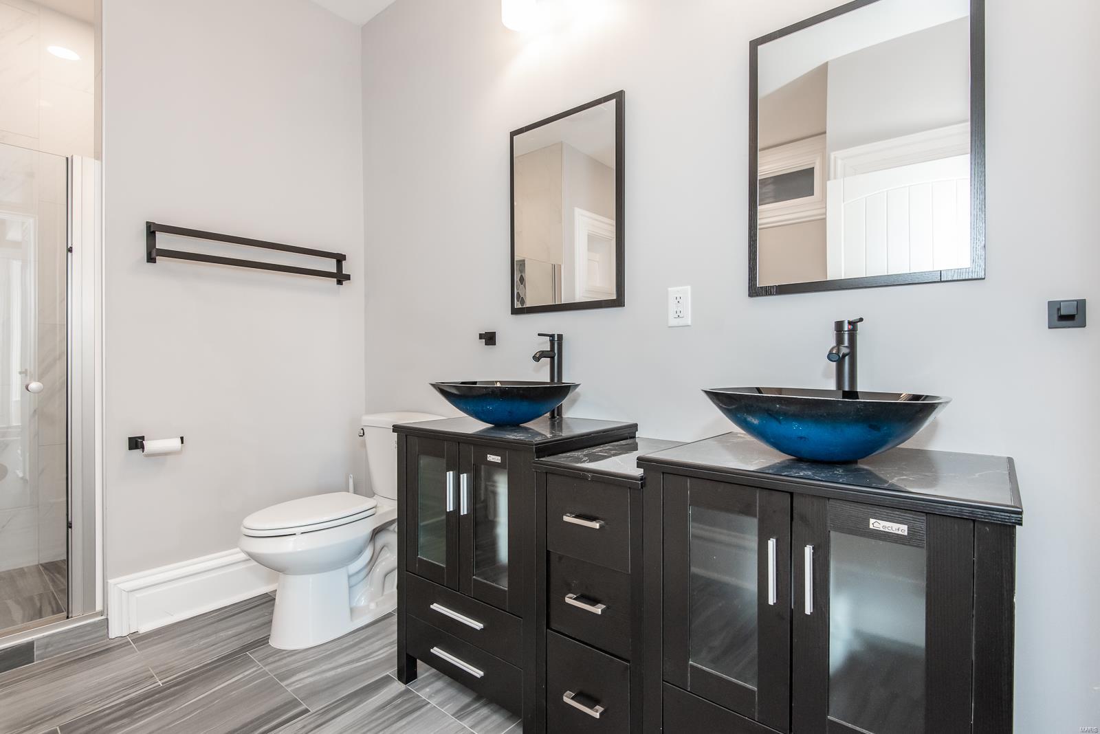 St Louis, Missouri 63104, United States, 3 Bedrooms Bedrooms, ,3 BathroomsBathrooms,Residential,Pending,22788