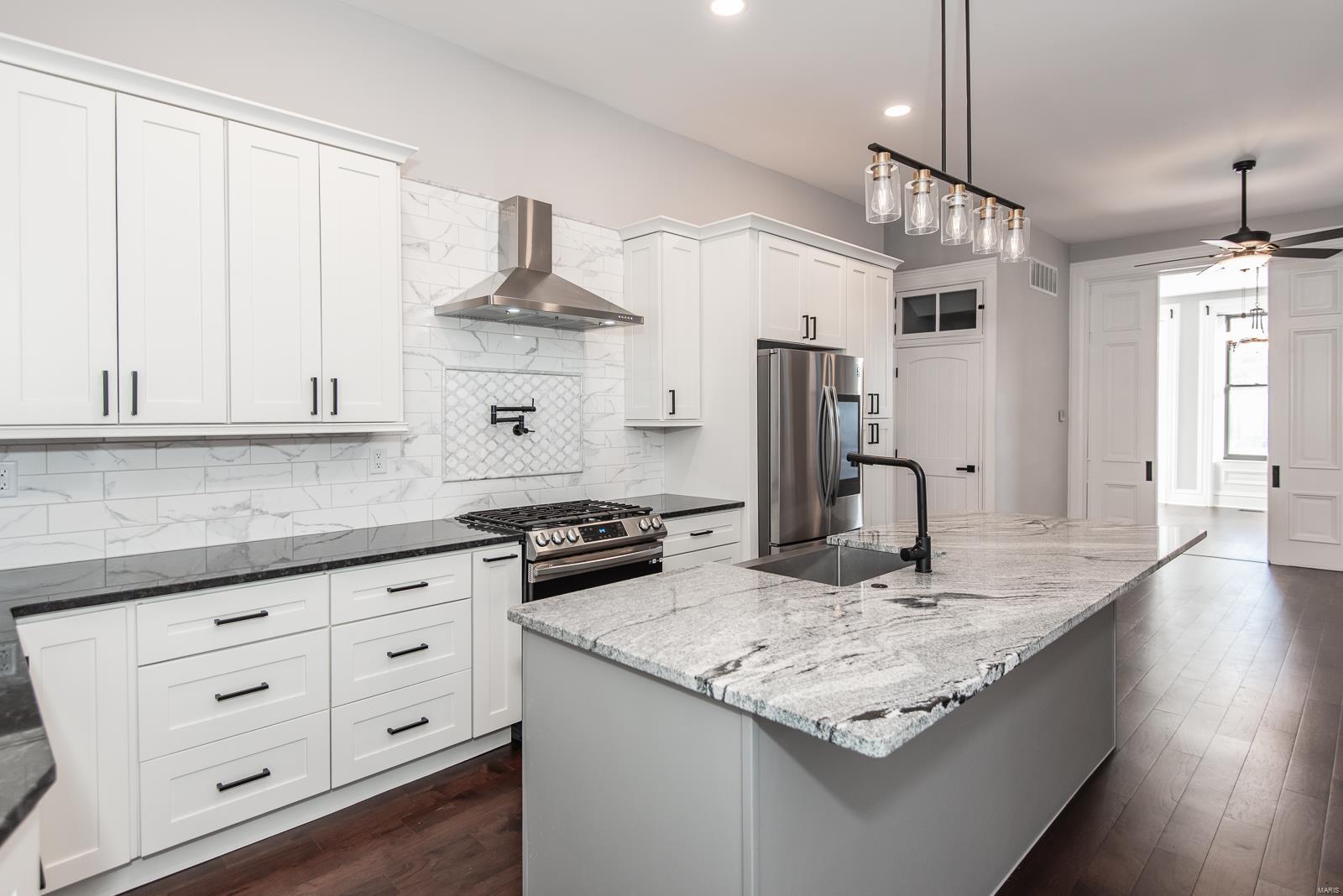 St Louis, Missouri 63104, United States, 3 Bedrooms Bedrooms, ,3 BathroomsBathrooms,Residential,Pending,22788