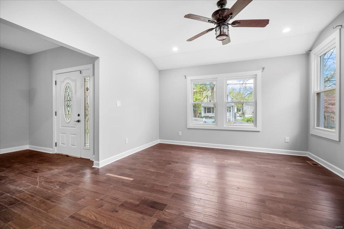 St Louis, Missouri 63119, United States, 3 Bedrooms Bedrooms, ,3 BathroomsBathrooms,Residential,Pending,113897