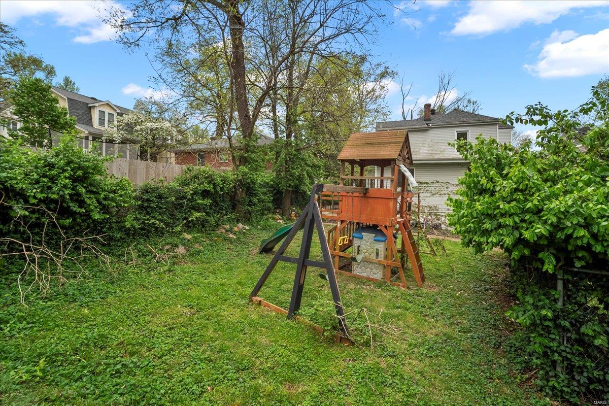 St Louis, Missouri 63119, United States, 3 Bedrooms Bedrooms, ,3 BathroomsBathrooms,Residential,Pending,113897