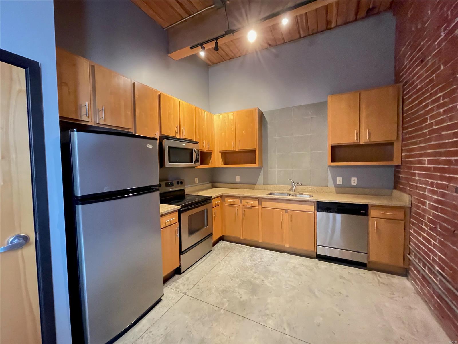Lucas Lofts - Residential Lease