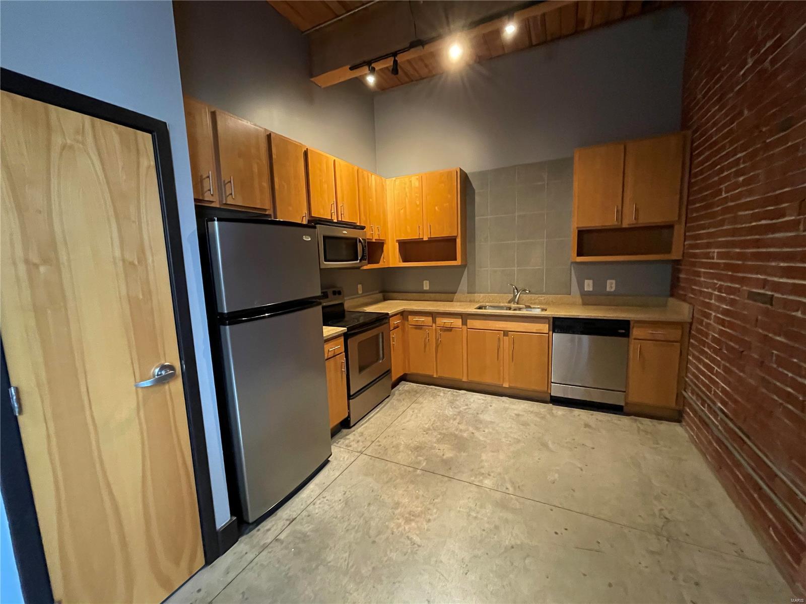 Lucas Lofts - Residential Lease