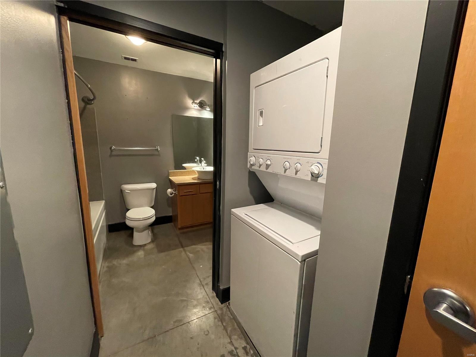 Lucas Lofts - Residential Lease