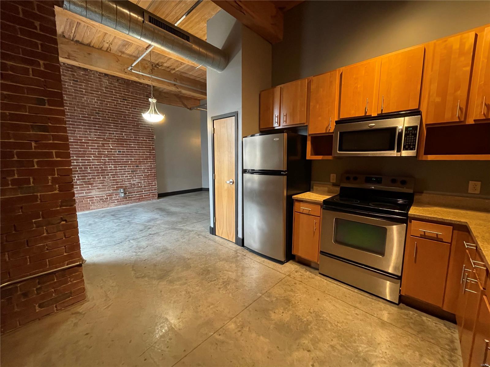 Lucas Lofts - Residential Lease