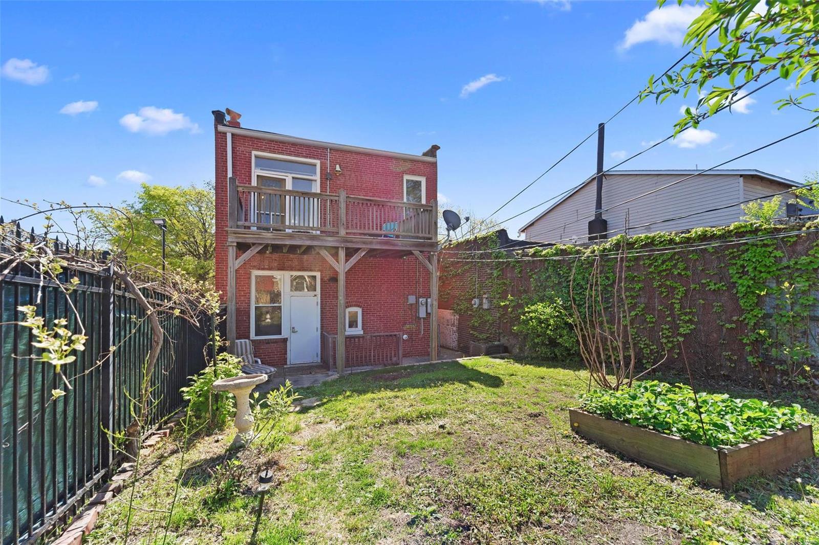 Benton Park West - Commercial Sale