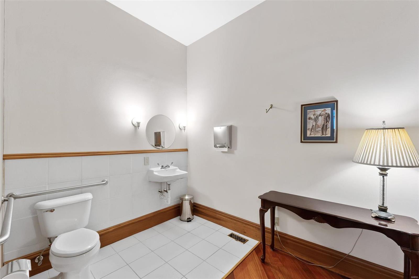 Benton Park West - Commercial Sale