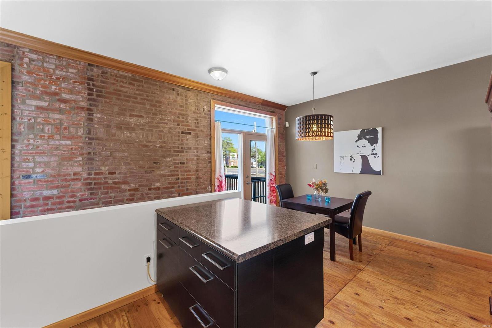 Benton Park West - Commercial Sale