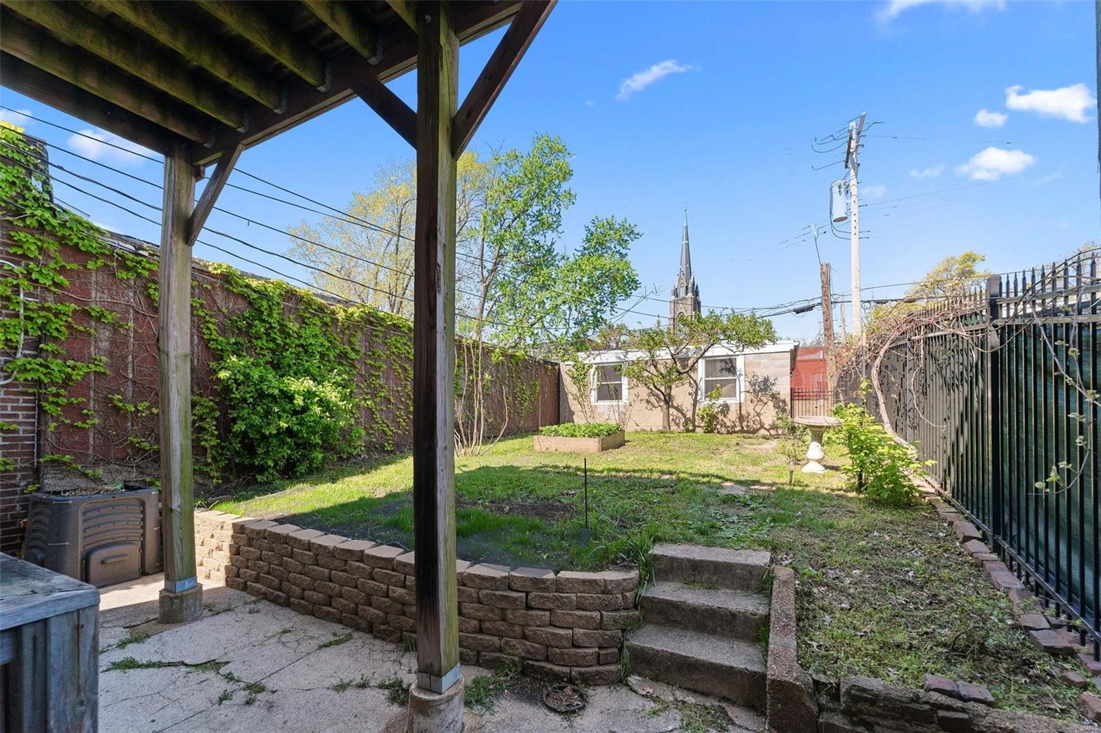 Benton Park West - Commercial Sale