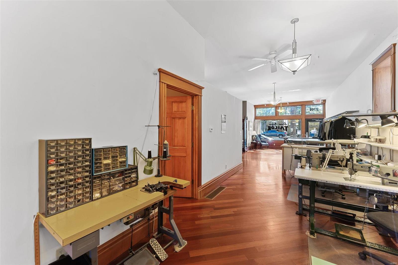 Benton Park West - Commercial Sale