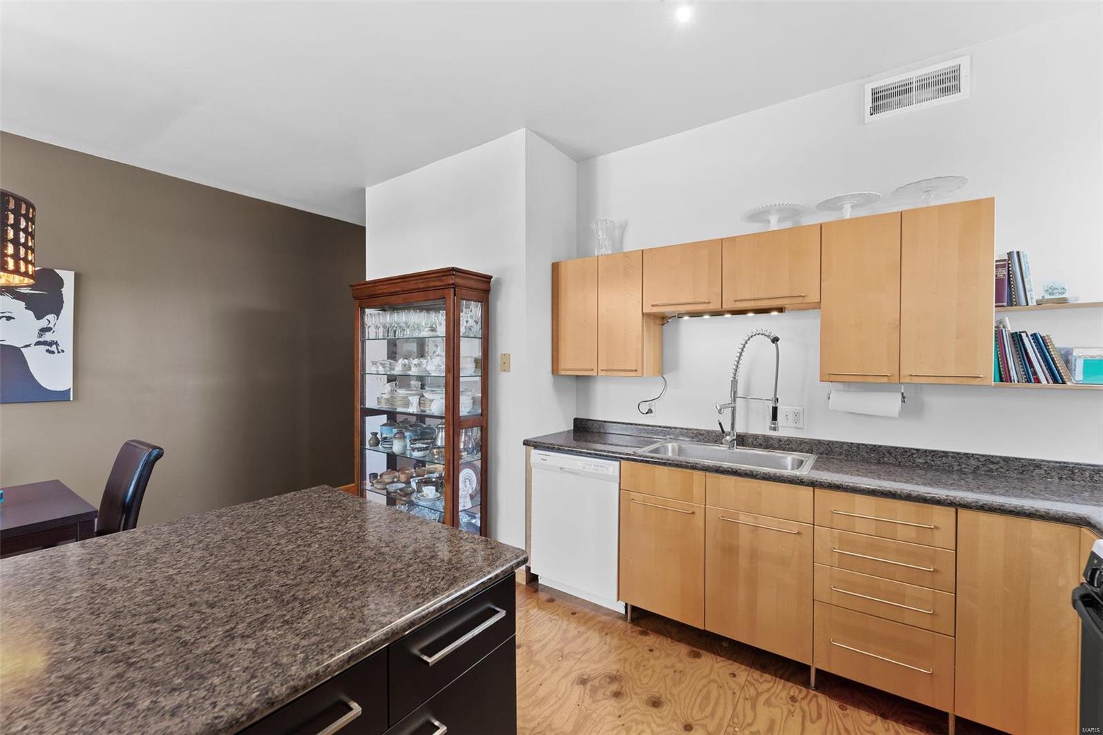 Benton Park West - Commercial Sale