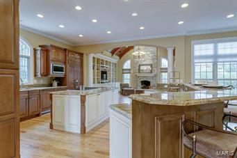 Town & Country Manor - Residential