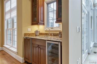 Town & Country Manor - Residential