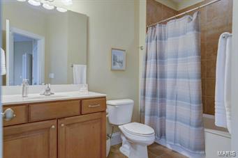 Town & Country Manor - Residential