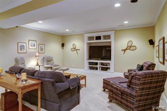 Town & Country Manor - Residential